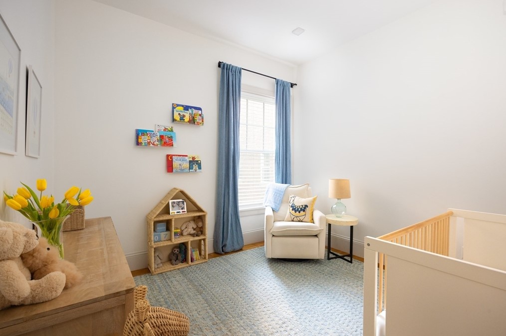 1762 Beacon St, Brookline MA  02445-2124 exterior