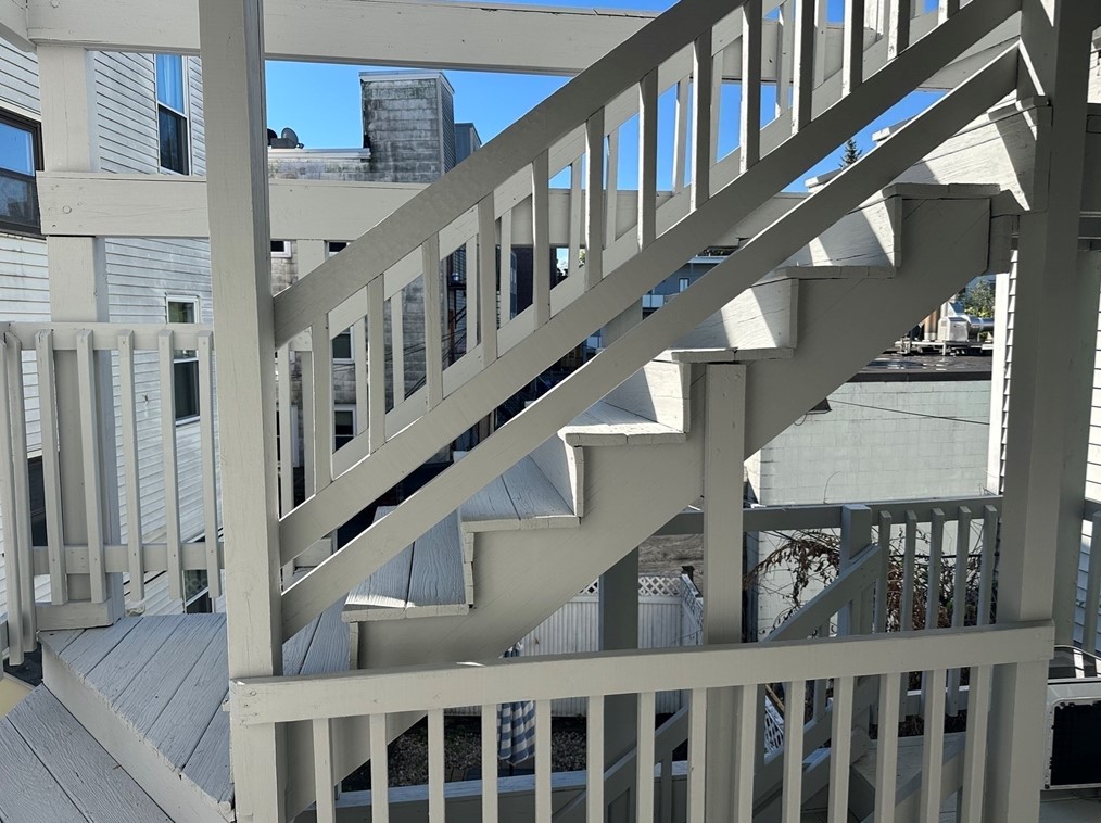 724 Cambridge St, Cambridge MA 02141-1401 exterior