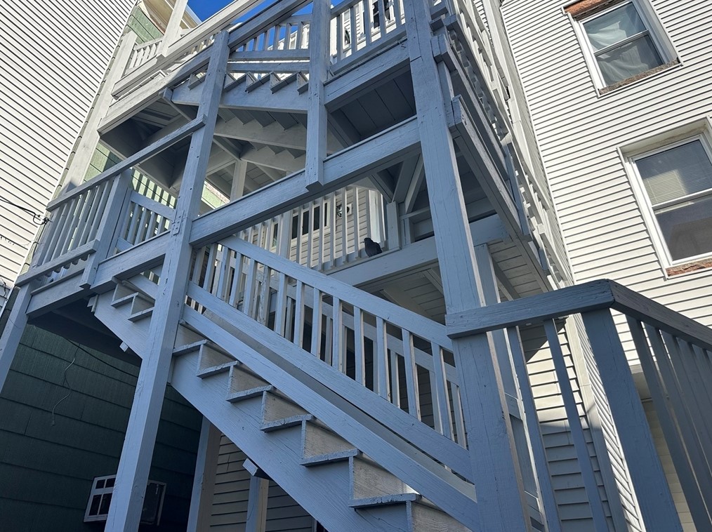 724 Cambridge St, Cambridge MA 02141-1401 exterior