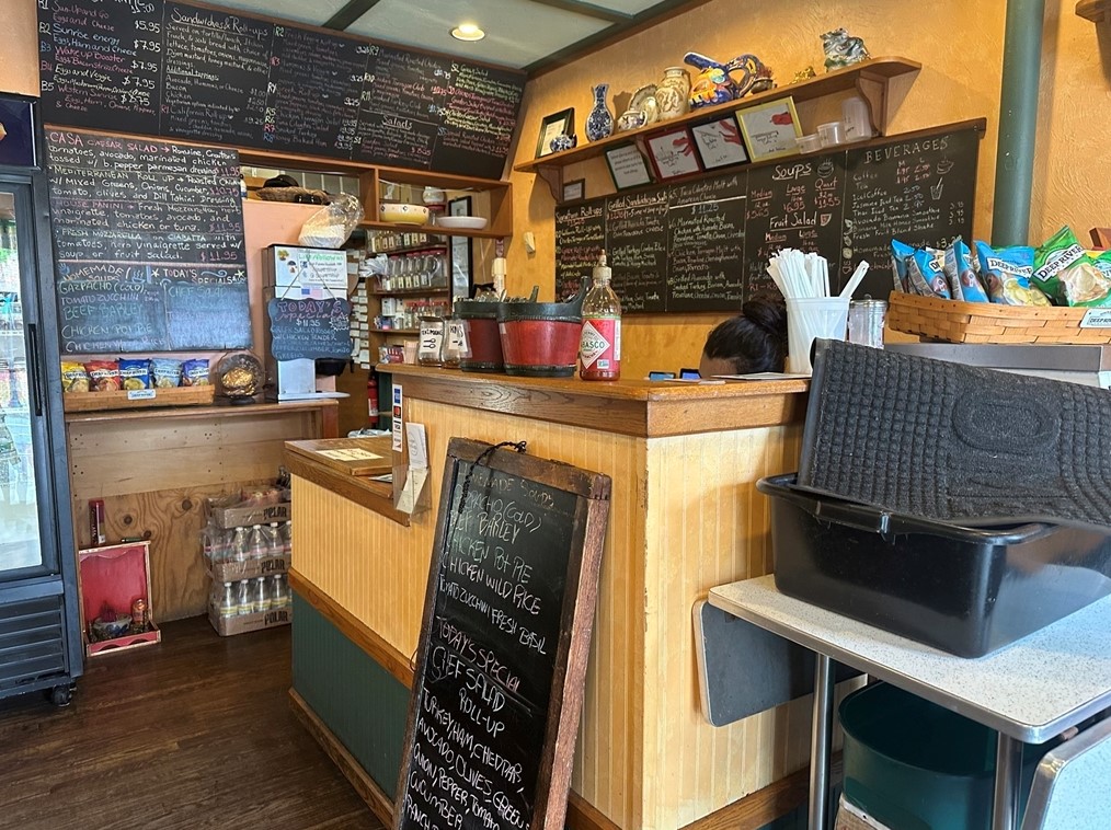 724 Cambridge St, Cambridge MA 02141-1401 exterior