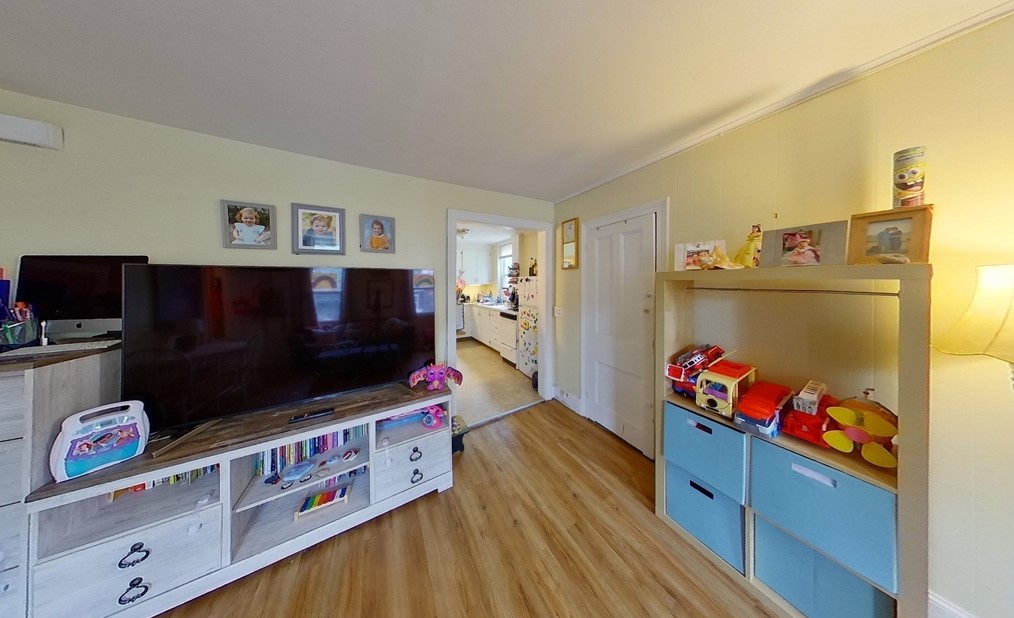 58 Main St, Fairhaven MA 02719-3329 exterior