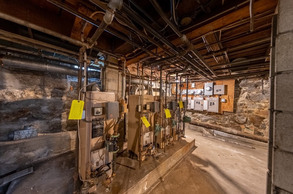 58 Main St, Fairhaven MA 02719-3329 exterior