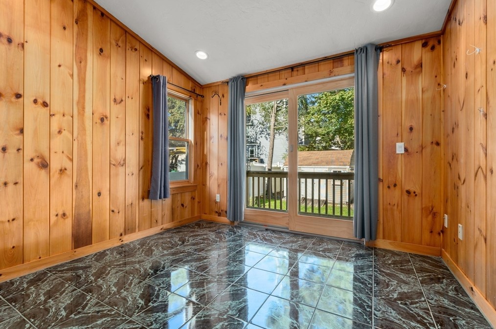 263 Riv St, Newton MA 02465-1435 exterior