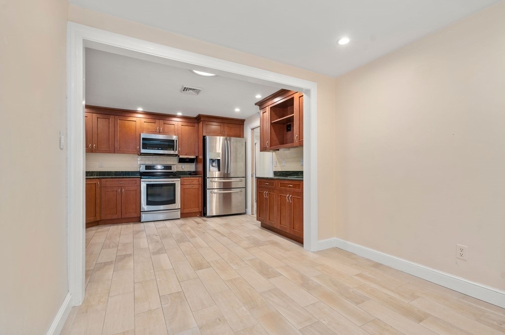 263 Riv St, Newton MA 02465-1435 exterior