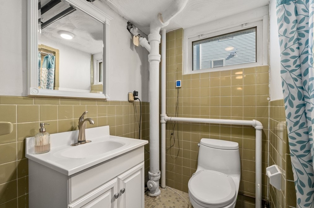 263 Riv St, Newton MA 02465-1435 exterior