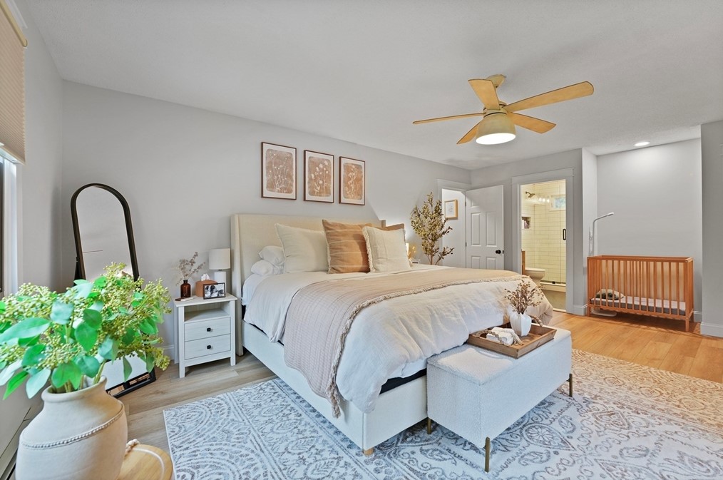 1 Sharon Ave, Dartmouth MA 02747-2334 exterior