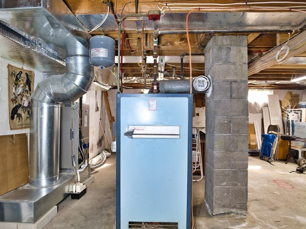 99 Alpha St, Dartmouth MA 02747-4005 exterior