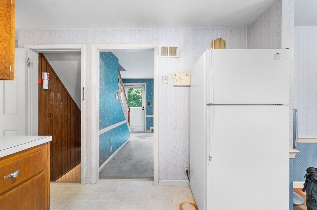 451 Pleasant St, Raynham MA 02767-1647 exterior