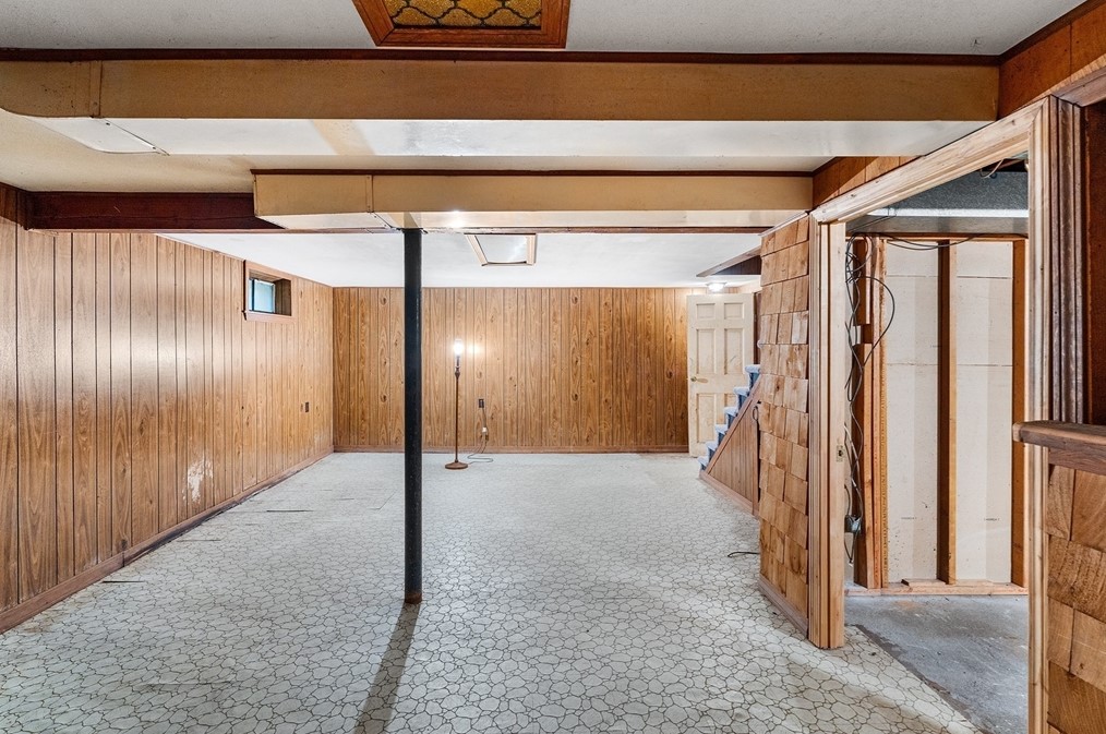 451 Pleasant St, Raynham MA 02767-1647 exterior