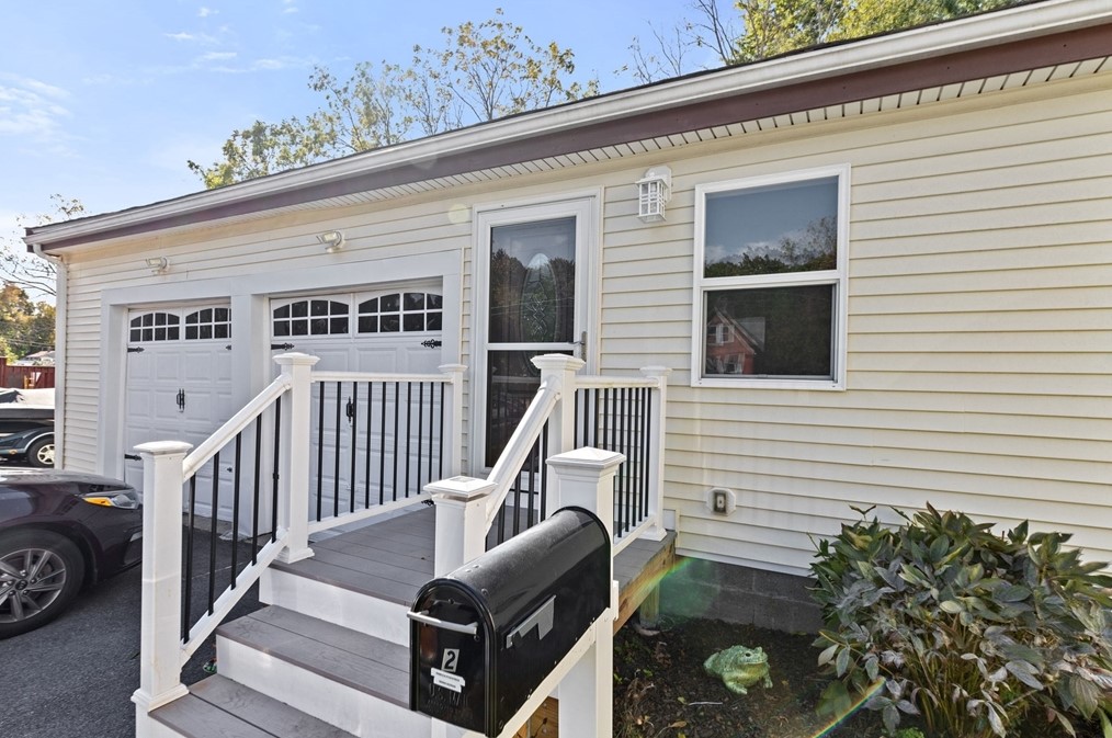 352 Beulah St, Whitman MA  02382-1208 exterior