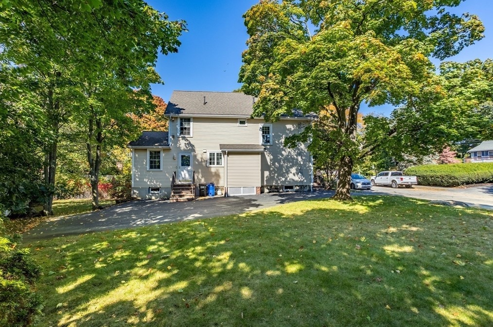 149 Rhinecliff St, Arlington MA 02476-7333 exterior