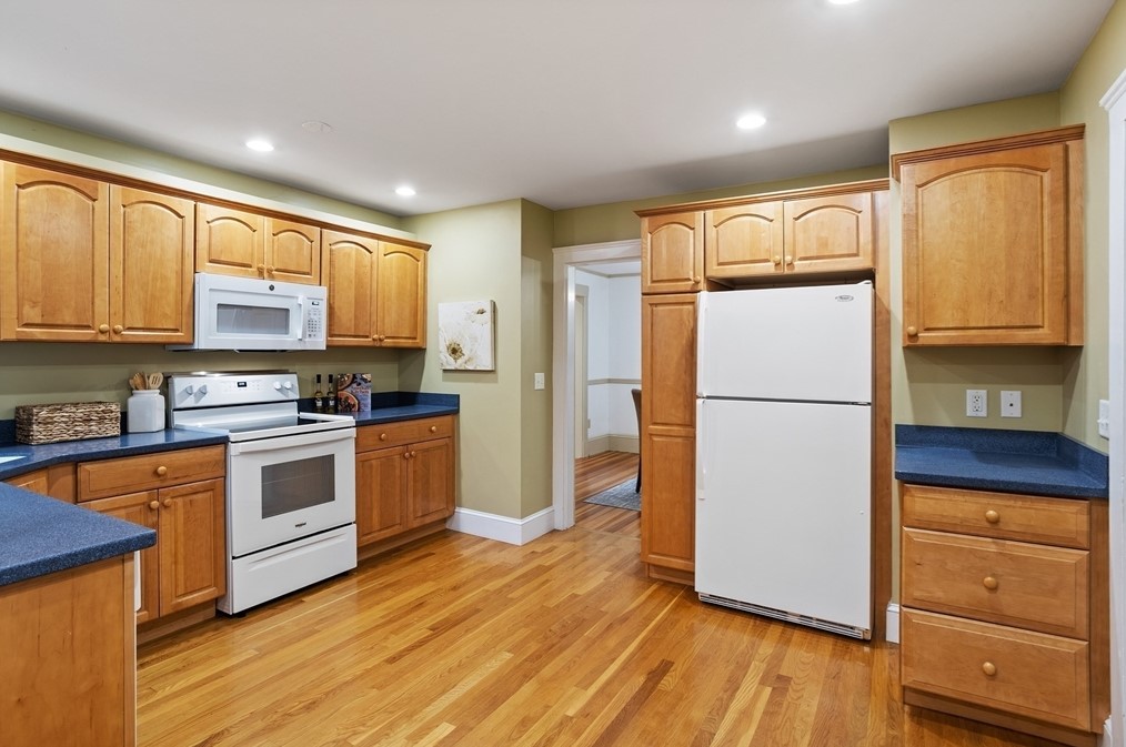 149 Rhinecliff St, Arlington MA 02476-7333 exterior