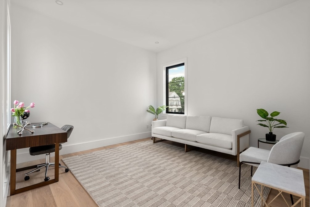 24 Newtonville Ave, Newton MA 02458-1828 exterior