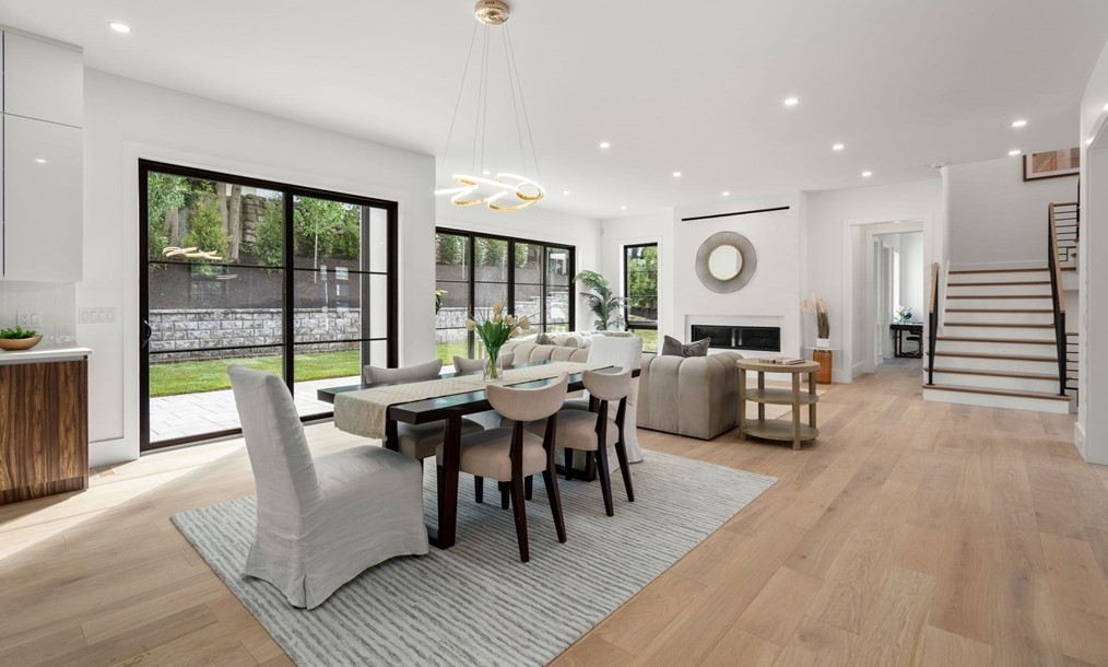 24 Newtonville Ave, Newton MA 02458-1828 exterior