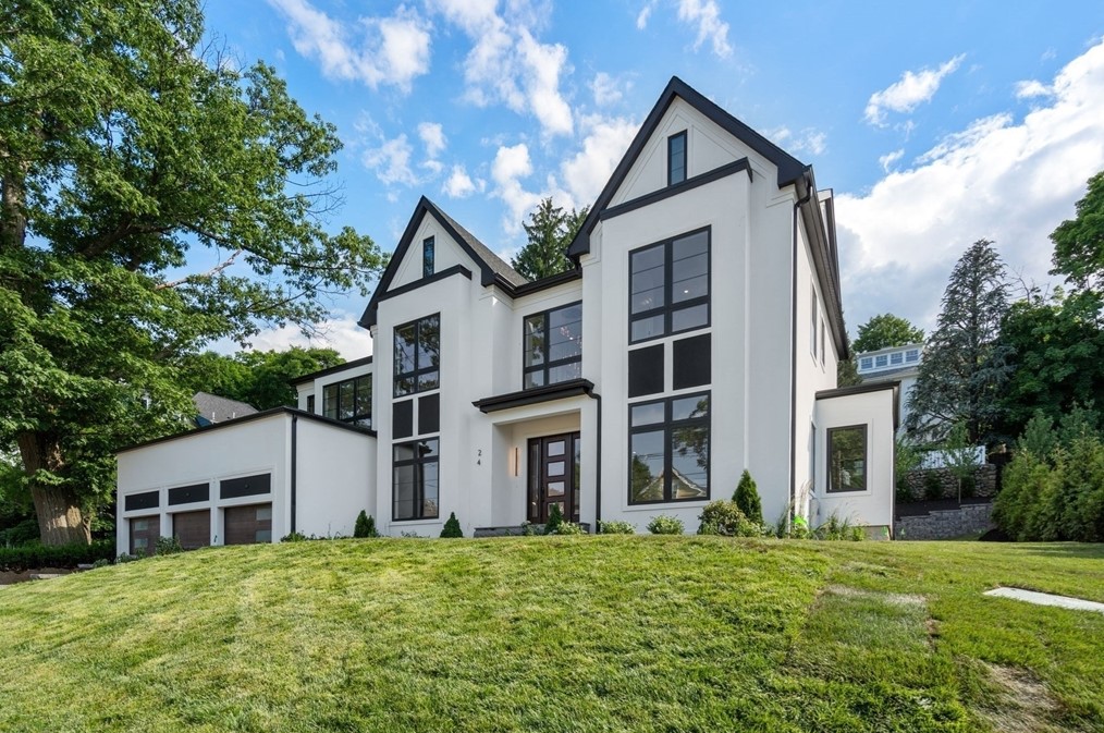 24 Newtonville Ave, Newton MA 02458-1828 exterior