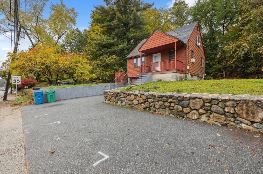 259 Cambridge St, Burlington MA 01803-2541 exterior