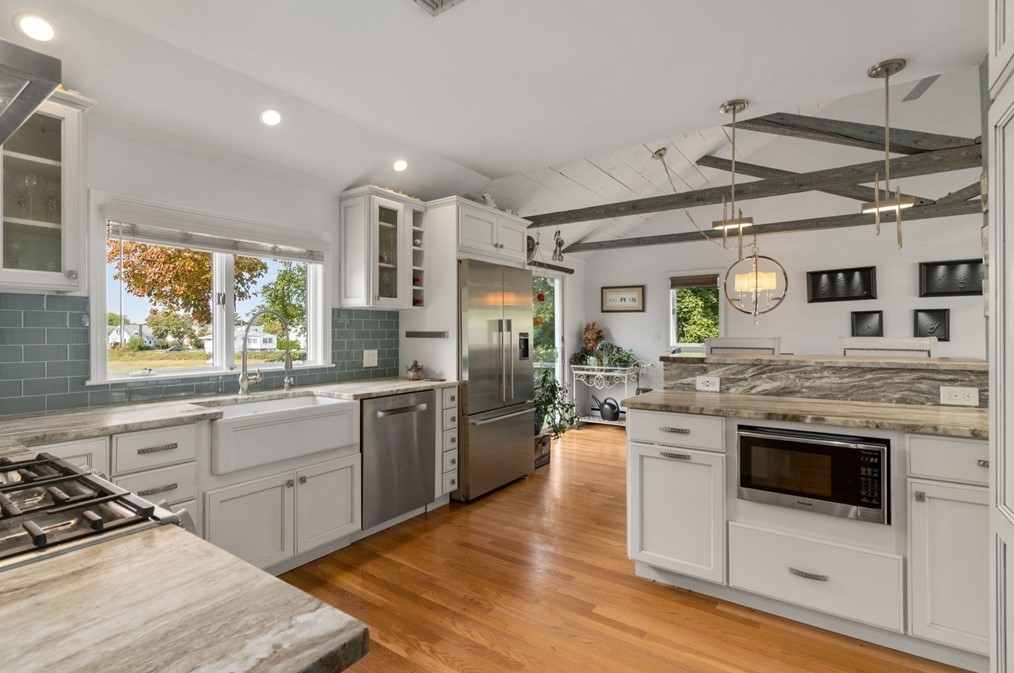 831 Squantum St, Quincy MA 02171-1251 exterior