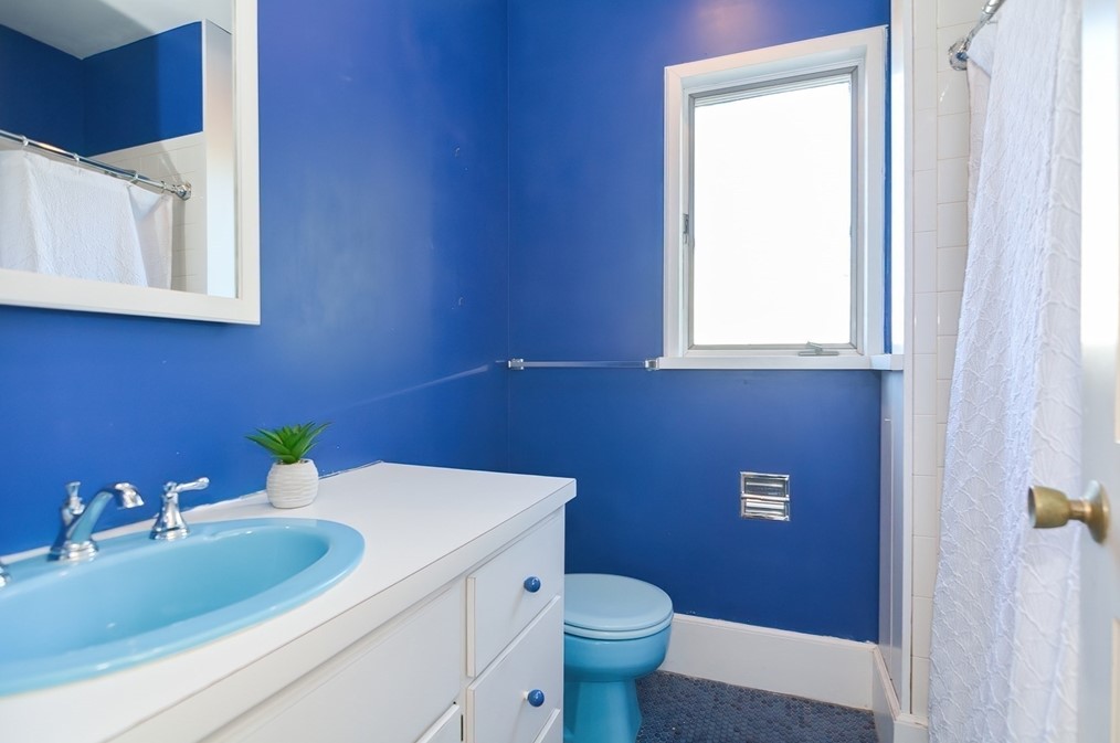 9 Phillips Cir, Swampscott MA 01907-2332 exterior