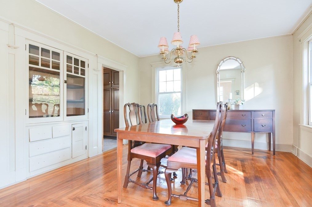 9 Phillips Cir, Swampscott MA 01907-2332 exterior