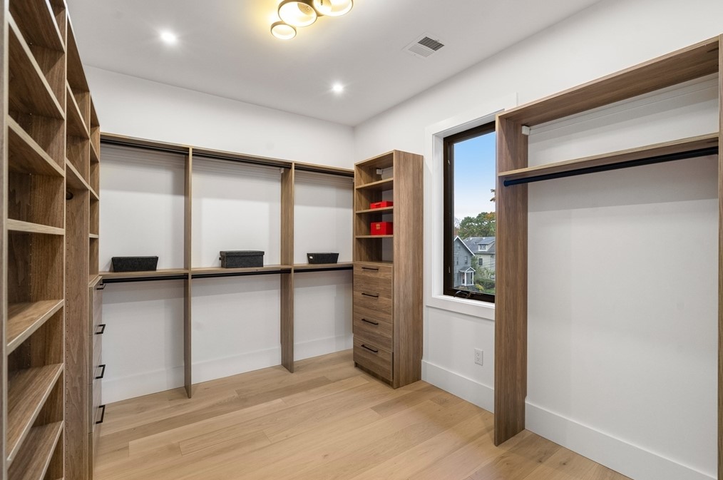 32 Newtonville Ave, Newton MA 02458-1851 exterior