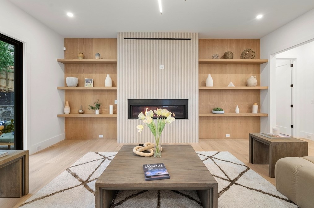 32 Newtonville Ave, Newton MA 02458-1851 exterior