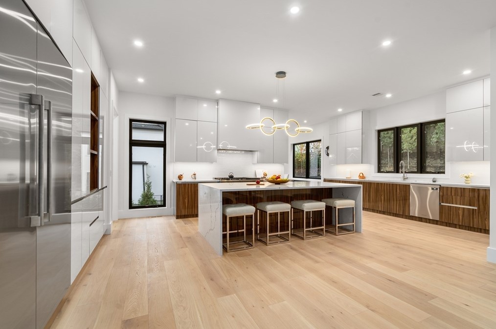 32 Newtonville Ave, Newton MA 02458-1851 exterior