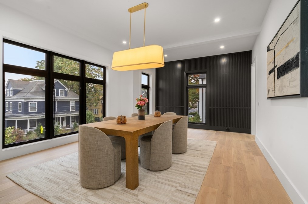 32 Newtonville Ave, Newton MA 02458-1851 exterior