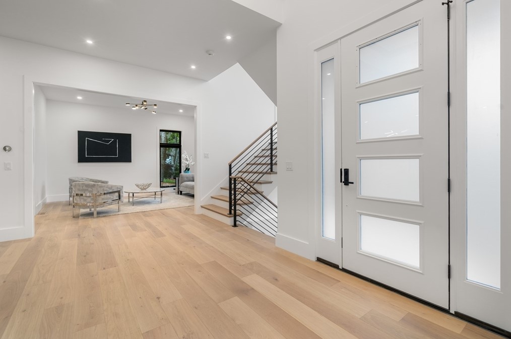 32 Newtonville Ave, Newton MA 02458-1851 exterior