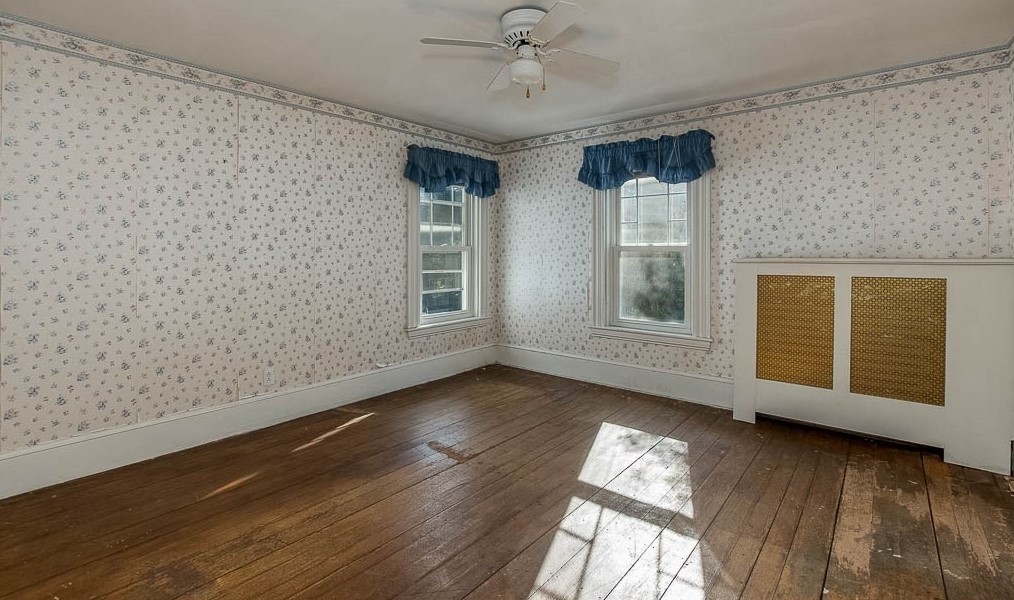 118 Mt Vernon St, Dedham MA 02026-3102 exterior