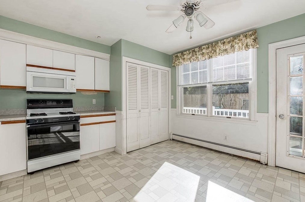 118 Mt Vernon St, Dedham MA 02026-3102 exterior