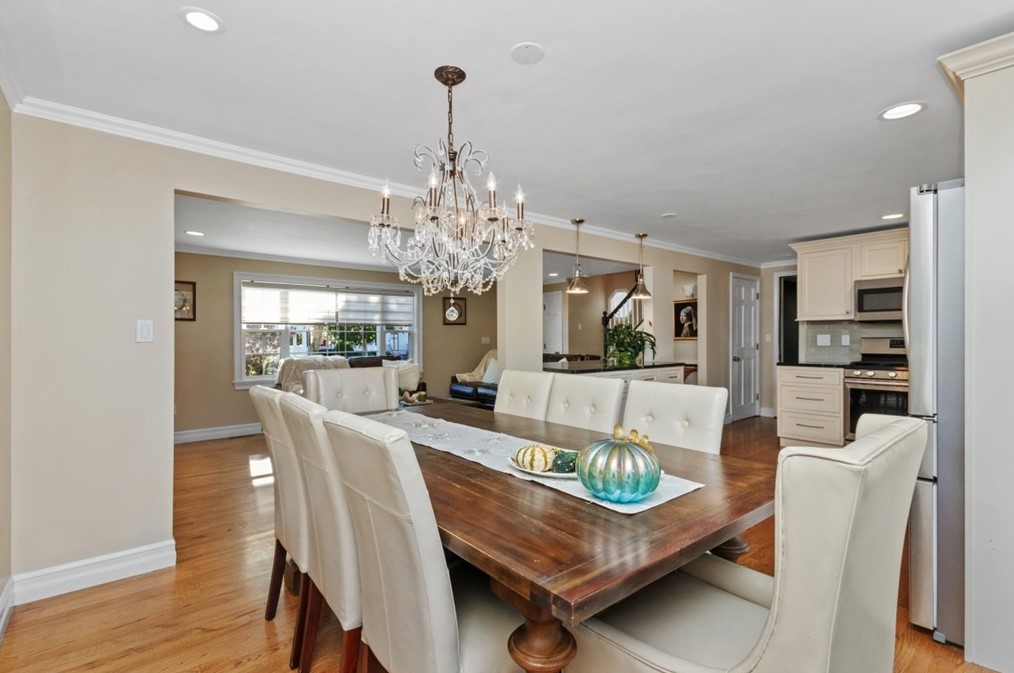 43 Stedman St, Quincy MA 02169-1222 exterior