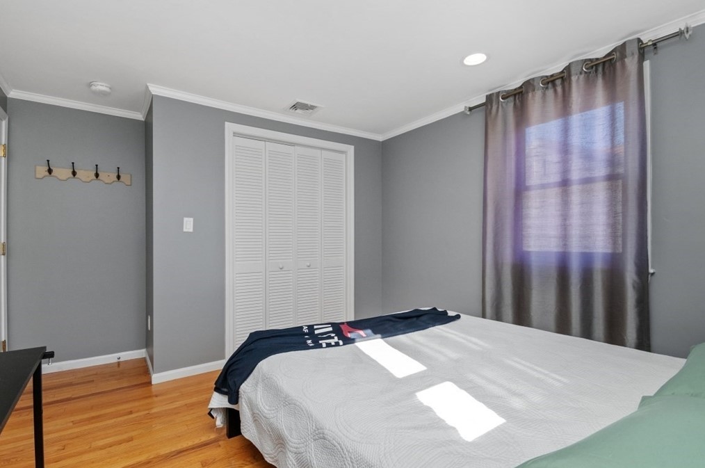 43 Stedman St, Quincy MA 02169-1222 exterior