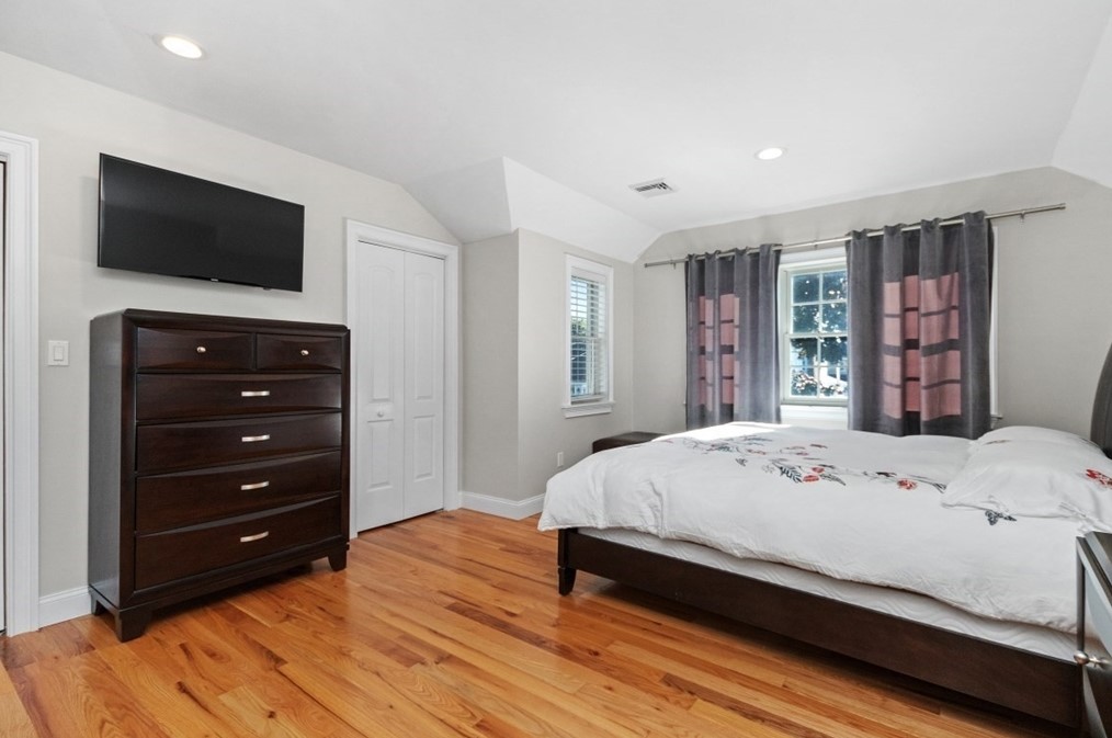 43 Stedman St, Quincy MA 02169-1222 exterior