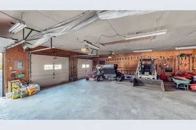 242 Eastwood Dr, Westfield, MA 01085 - Photo 23