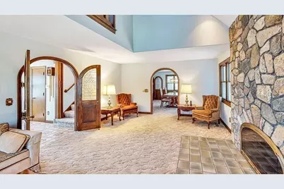 242 Eastwood Dr, Westfield, MA 01085 - Photo 7