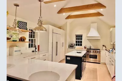 76 Orange St, Nantucket, MA 02554 - Photo 5