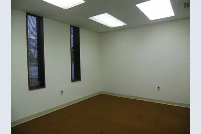 1087 Newman Avenue #3, Seekonk, MA 02771 - Photo 3