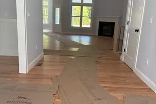 307 S E Main St, Douglas, MA 01516 - Photo 9