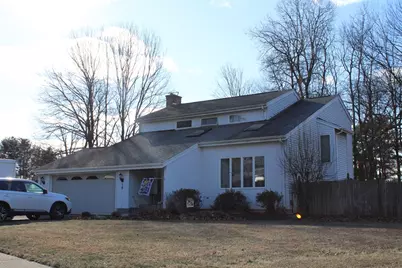 18 Patriot Ln, Agawam, MA 01030 - Photo 1