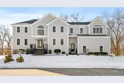 10 Bridle Spur Ln, Danvers, MA 01923 - Photo 1