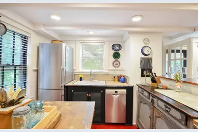 1150 Russells Mills Rd, Dartmouth, MA 02748 - Photo 11