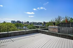 1 W Hill Pl, Boston, MA 02114 - Photo 19