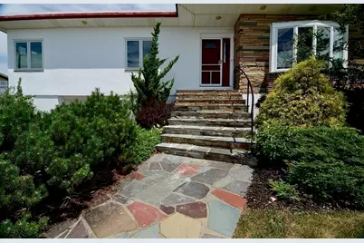 53 Harborview Rd, Hull, MA 02045 - Photo 3