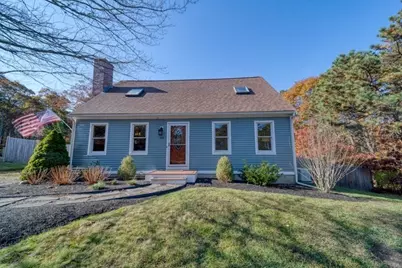 104 Old Colony Dr, Mashpee, MA 02649 - Photo 1