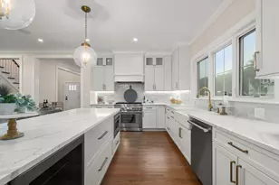 43 Horrigan Dr, Dedham, MA 02026 - Photo 9