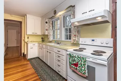 326 Bacon Street, Waltham, MA 02451 - Photo 5