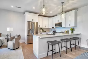 62 Foundry St, Wakefield, MA 01880 - Photo 3