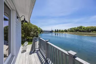 818 S Main St, Barnstable, MA 02632 - Photo 29