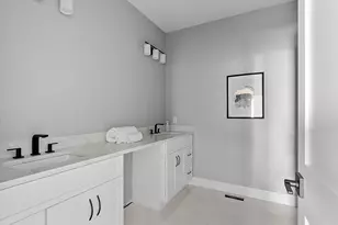 21 Palmetto Dr, Bellingham, MA 02019 - Photo 7