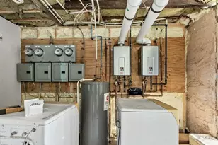 167 Lexington, Boston, MA 02012 - Photo 15